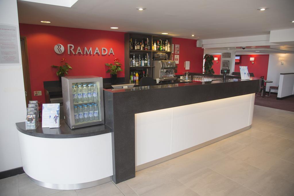 Ramada Cambridge Hotel Buitenkant foto